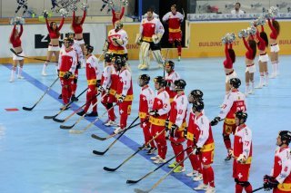 Equipe de Suisse de streethockey en 2015 à Zoug, lors du dernier mondial qui s'est tenu en Suisse